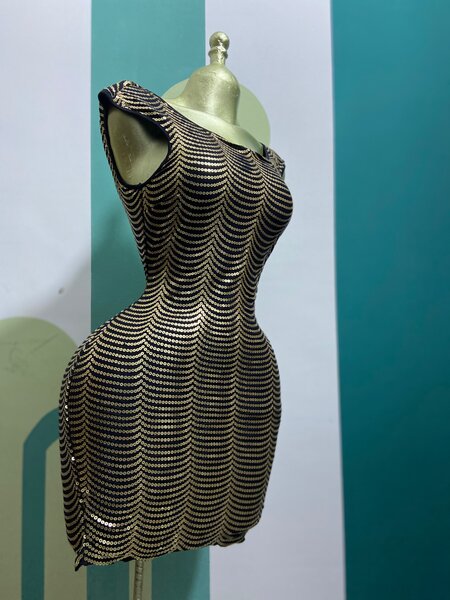 Robe Moulante Pailletée Chic