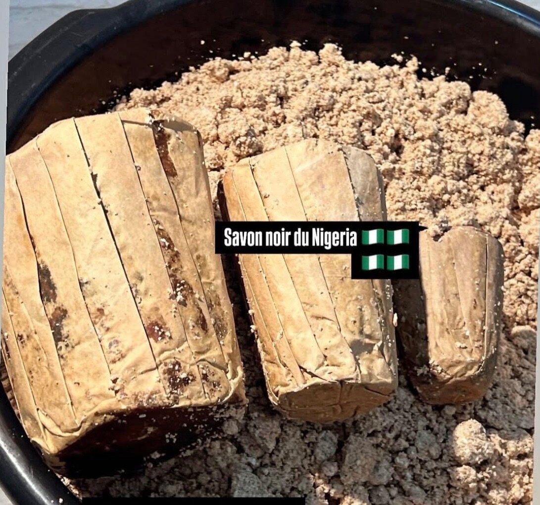 Savon noir du Nigeria et blanc