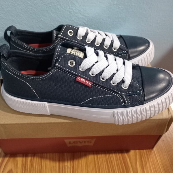 Baskets Levi's en toile noire