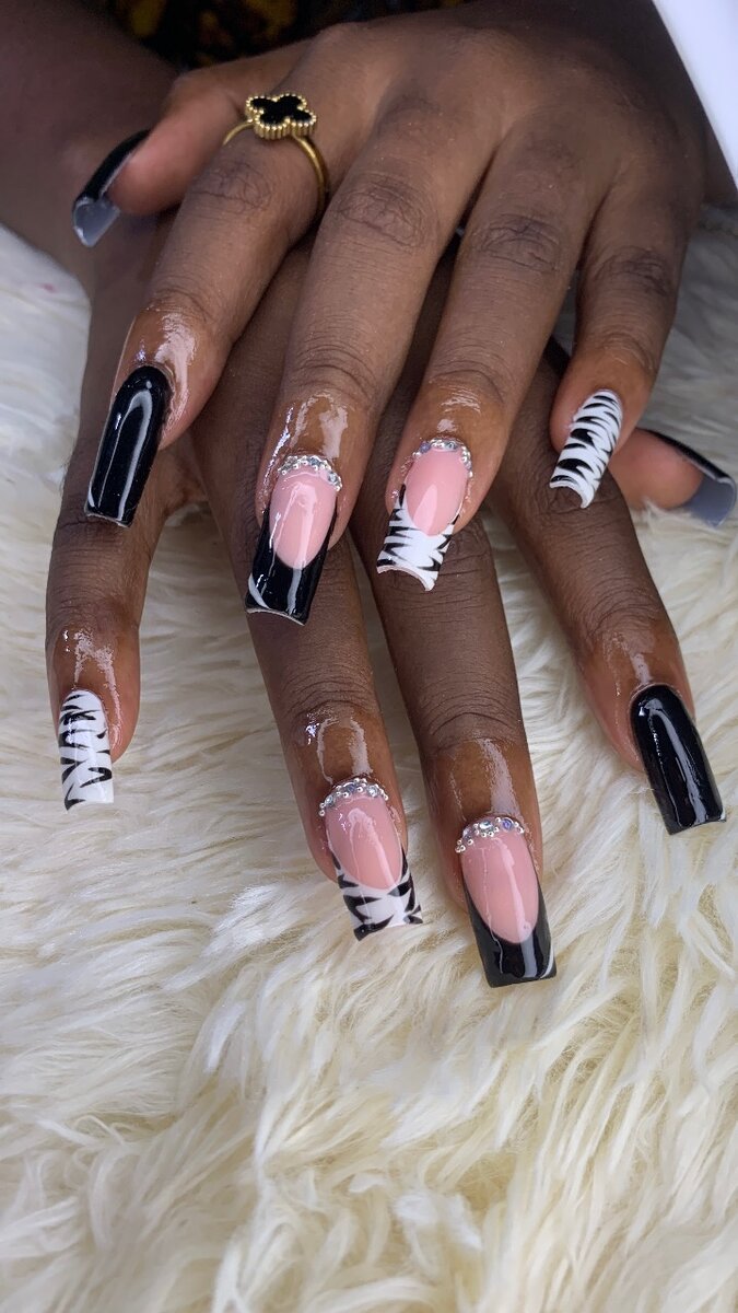 Ongles Faux Créatifs