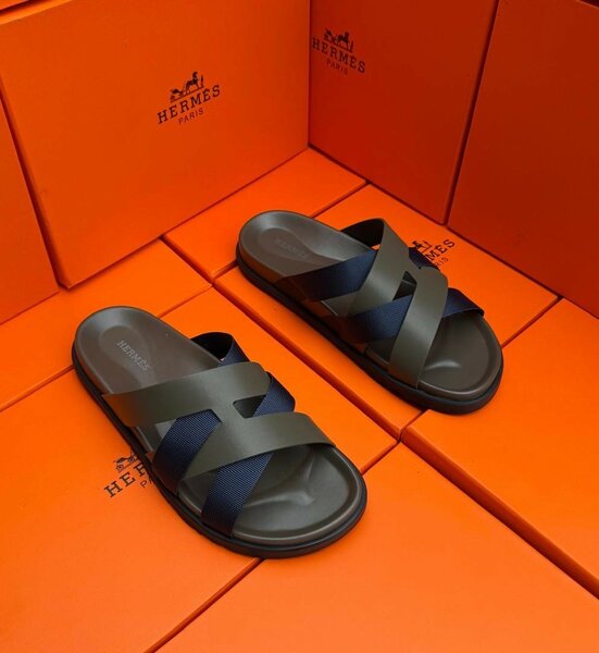 Sandales Hermès élégantes