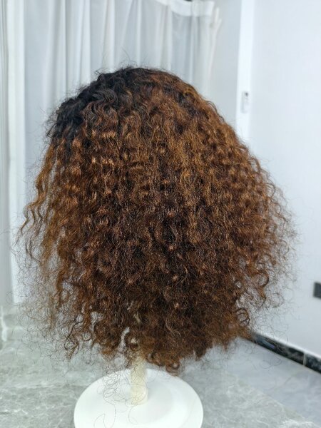 Cheveux boucle boucl L18