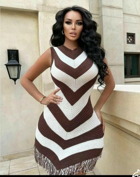 Robe en tricot à franges