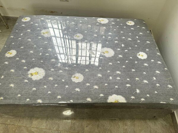 One and half inbuilt bed