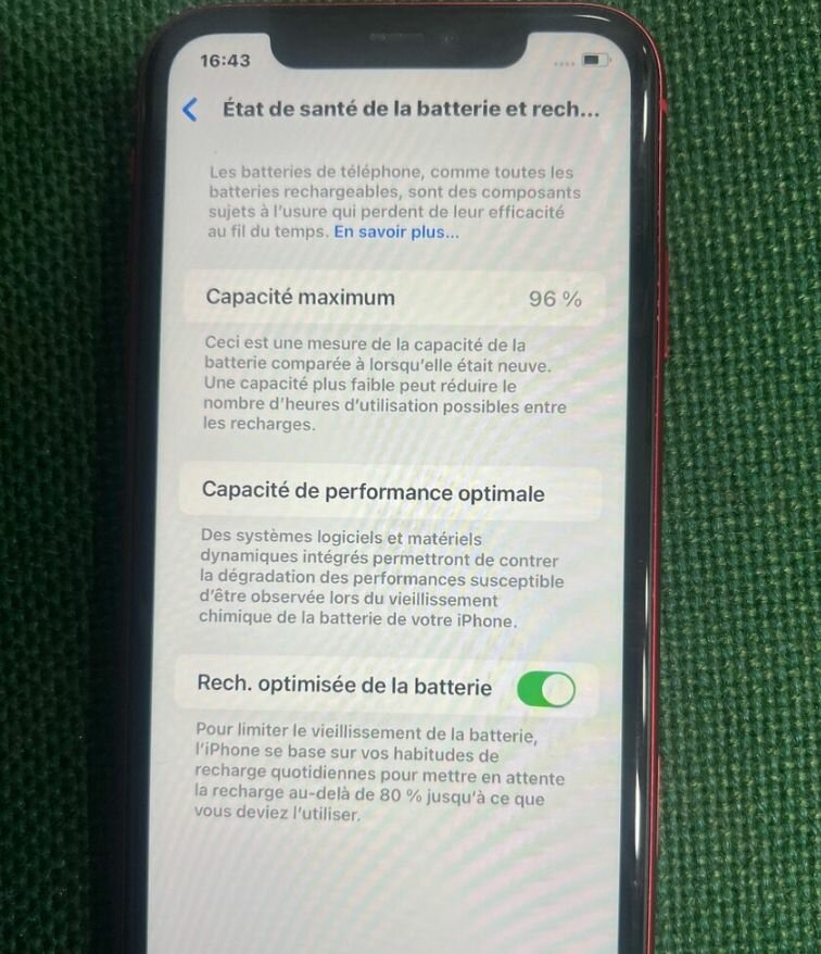 iPhone Rouge 64Go Excellent État