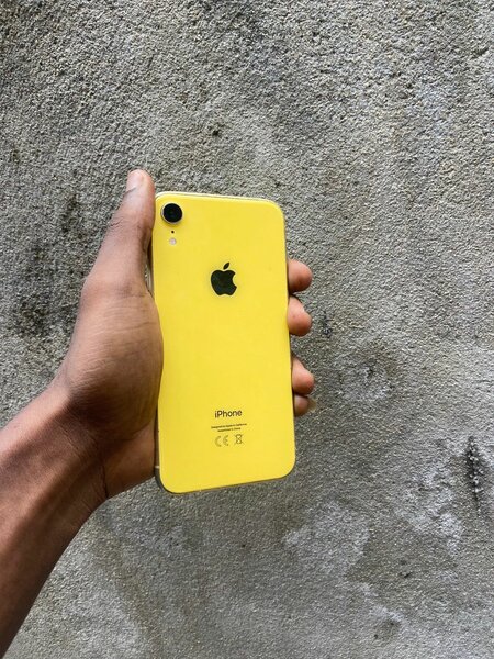 iPhone XR Jaune Débloqué