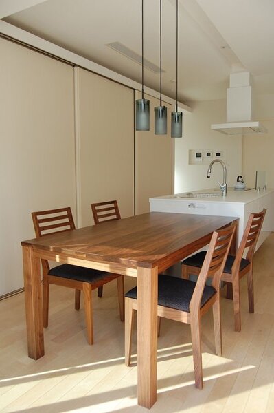 Table à manger en bois massif