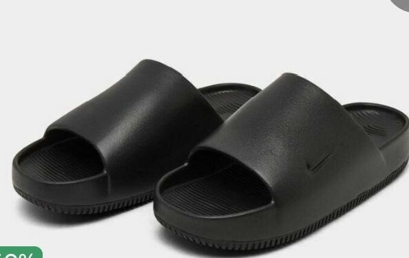 Claquettes noires confortables