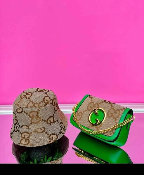 Gucci bag with hat
