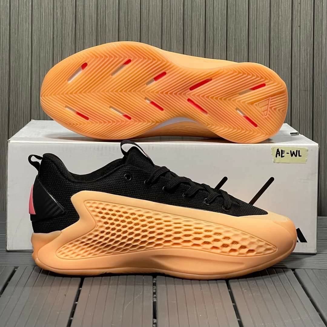 Adidas "Anthony Edwards 1 Low"    Dans carton et accessoires