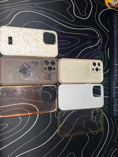 продаю чехлы на айфон 14 про макс ! 7 штук