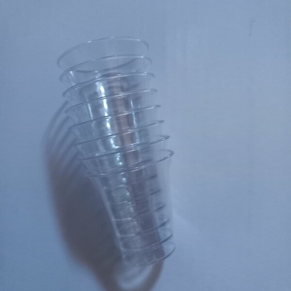 Empty small cups (500 pcs)