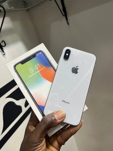 iPhone X 64go