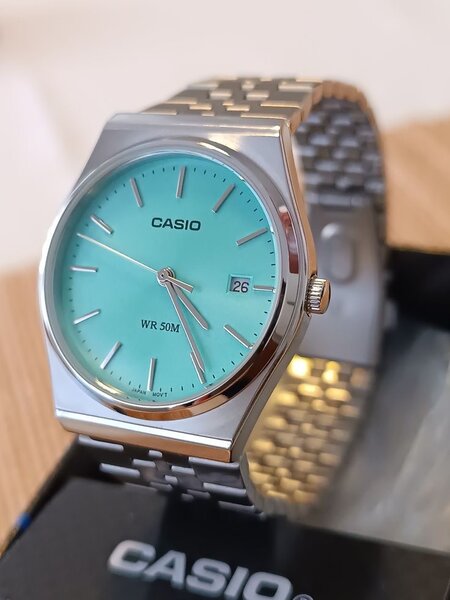 Montre casio authentique