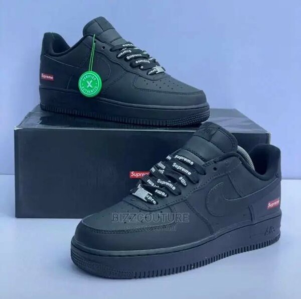 SUPREME AIRFORCE ALL BLACK