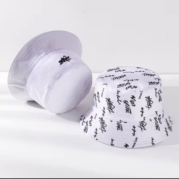 Chapeau bob réversible style urbain