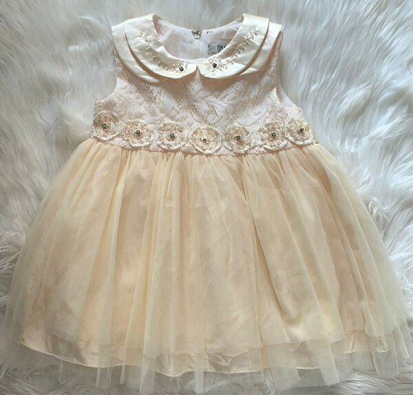Robe élégante pour fille en dentelle