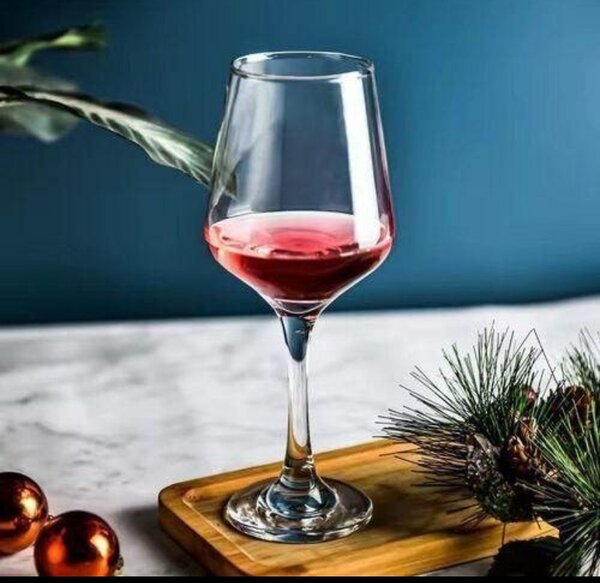 Verre à vin élégant