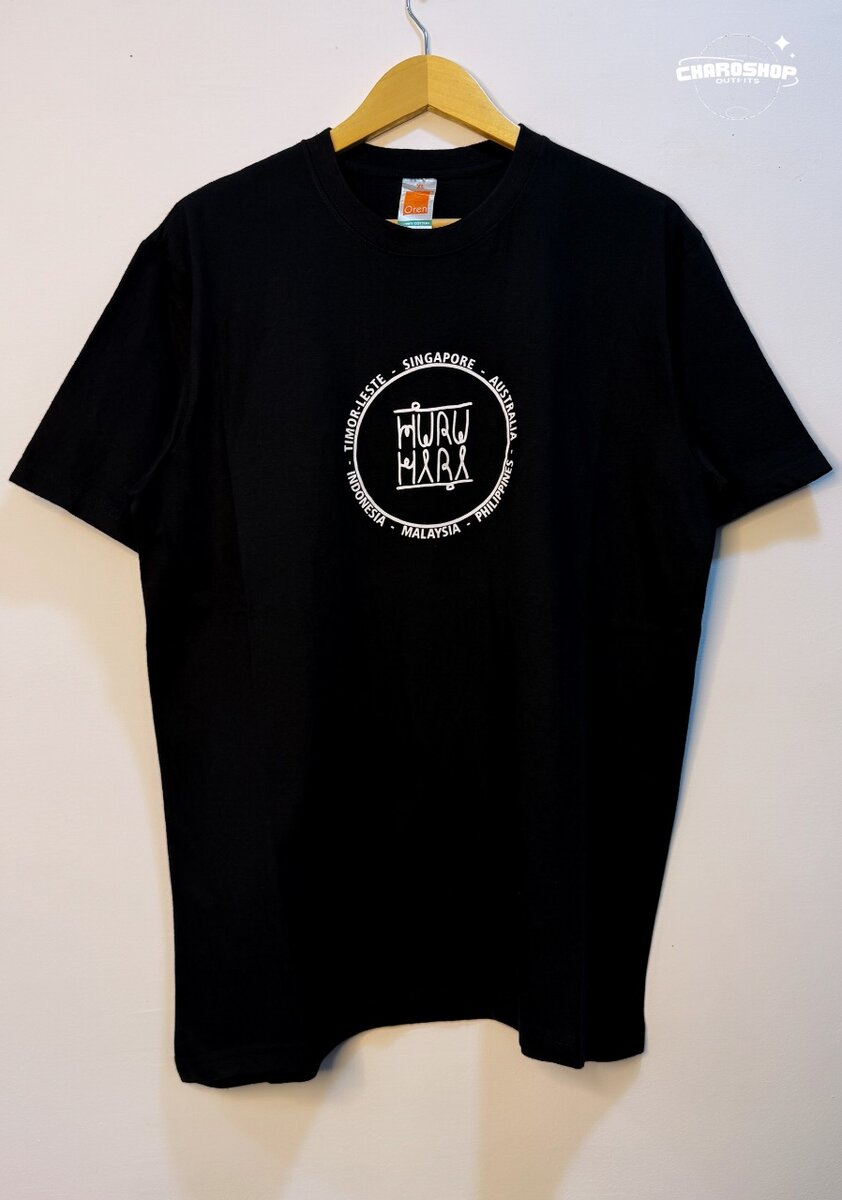 T-shirt noir avec design original