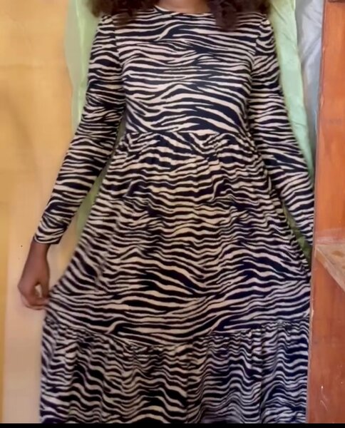 Robe longue zébrée élégante