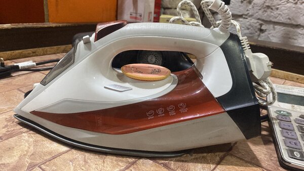 Kenwood Steam Iron and Dry Iron KP-280