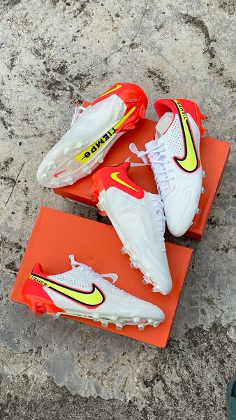 Nike tiempo