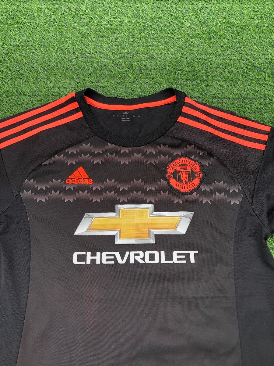 2016/17 Manchester United third kit