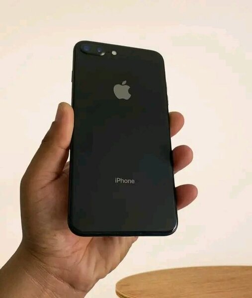 iPhone noir élégant