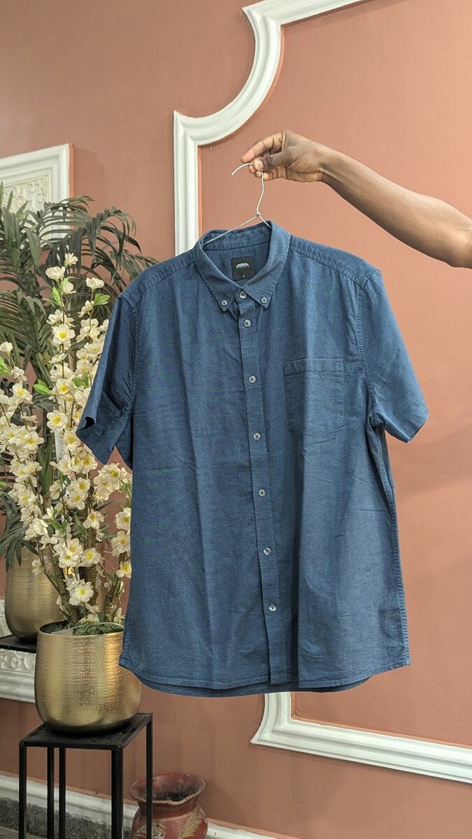 Chemise bleu à manches courtes