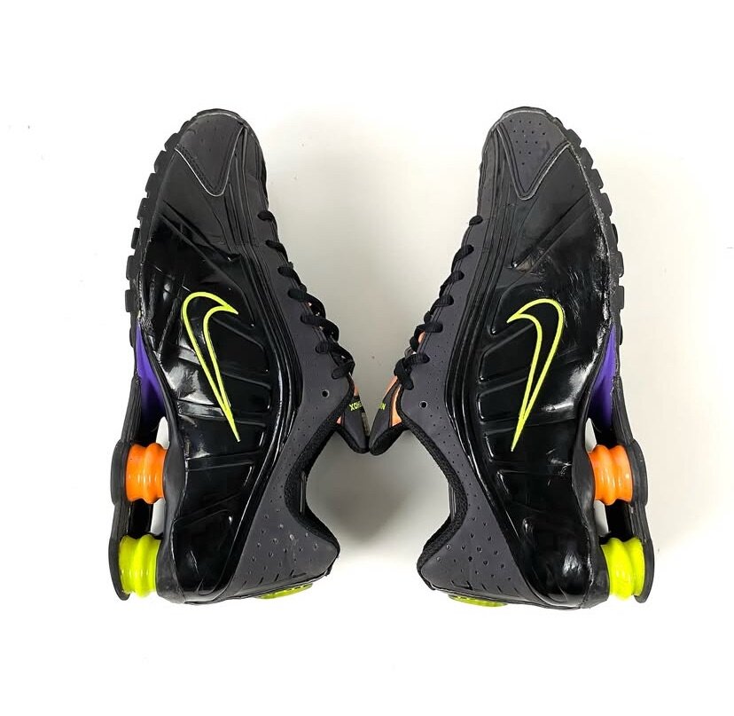 NIKE SHOX R4 BLACK MULTI VOLT