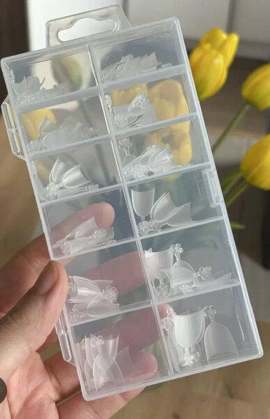 Boîte de tips de manucure