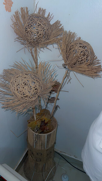 Lampe artisanale en rotin