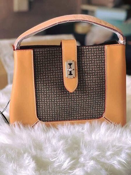 Sac à main élégant avec motif