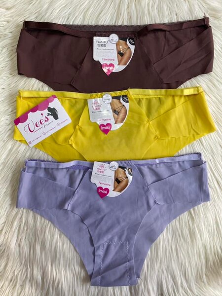 Strings et culottes pour femmes