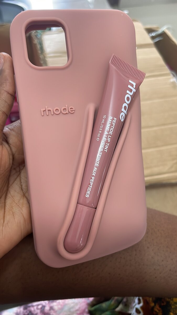 Étui Téléphone Avec Baume à Lèvres