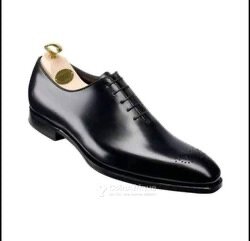 Chaussures habillées en cuir noir