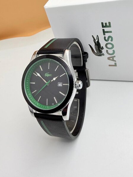 Montre Élégante Lacoste