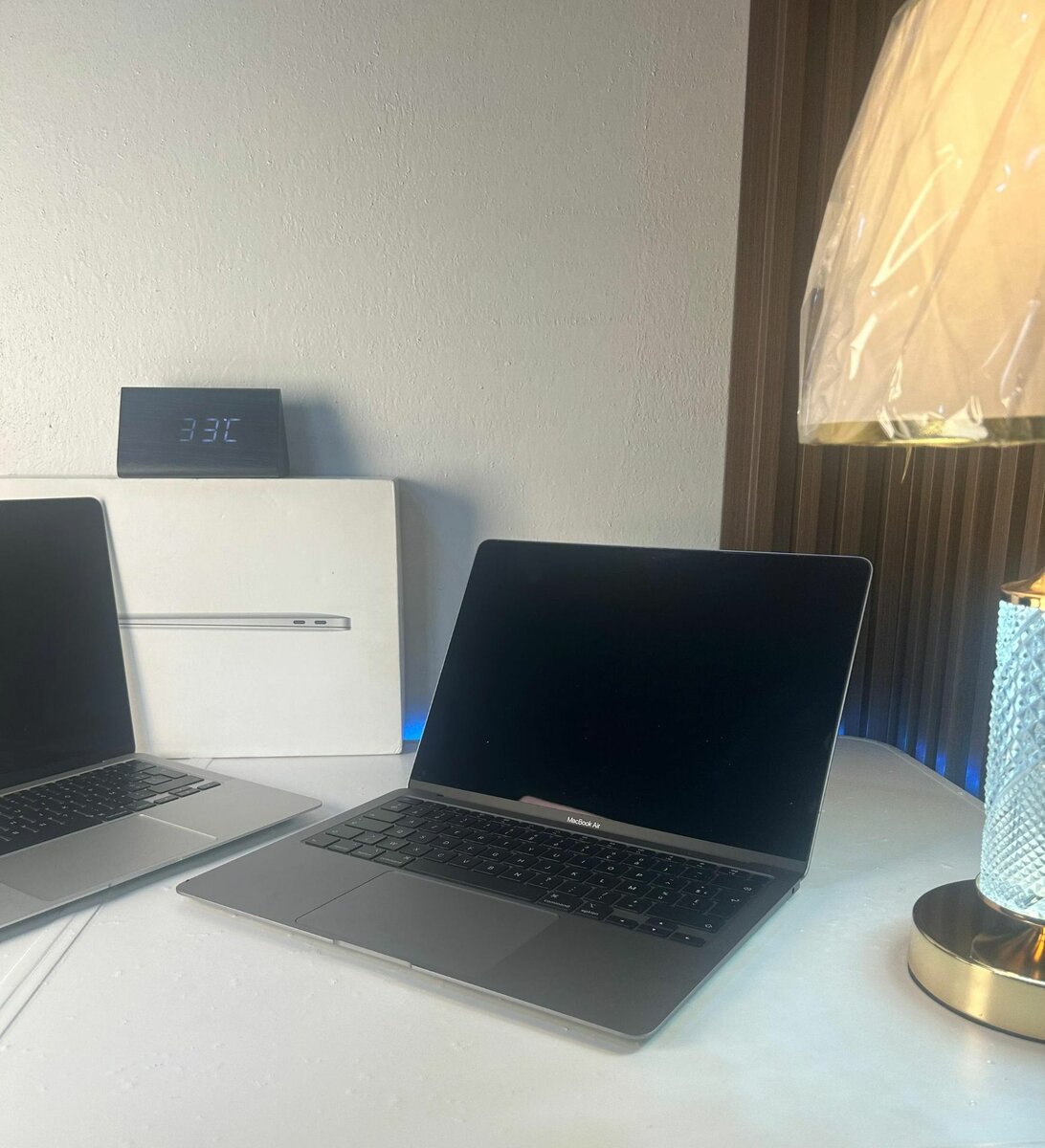 APPLE MACBOOK AIR CORE i3