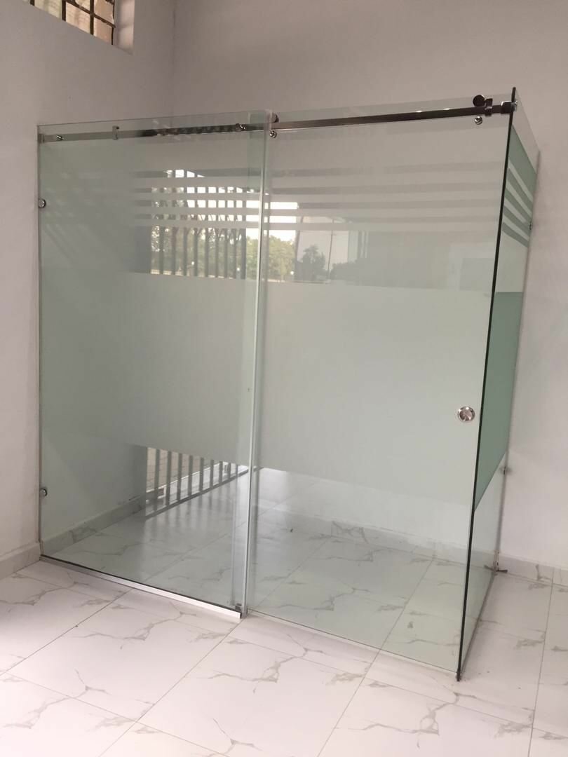 Tempered Glass Showers