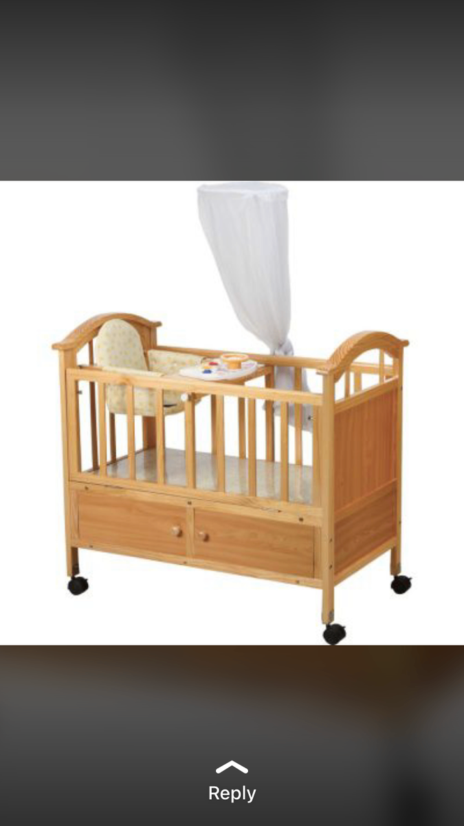 Baby cot with net
