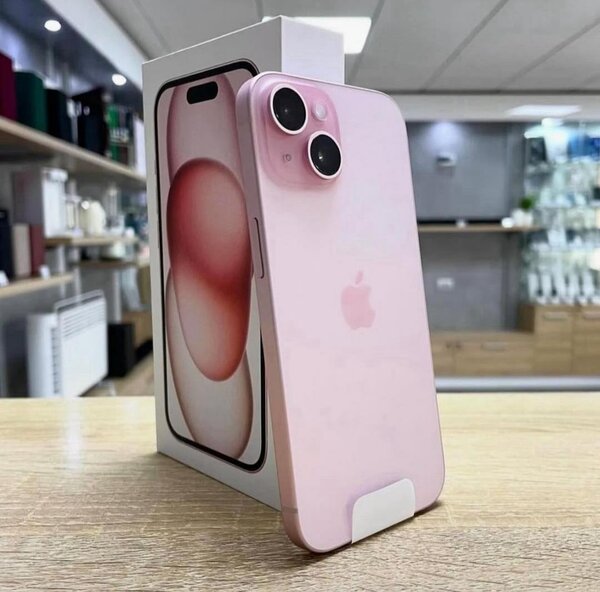 iPhone 15 en Diverses Couleurs