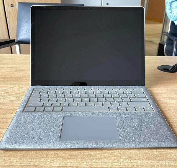 MICROSOFT Surface Laptop