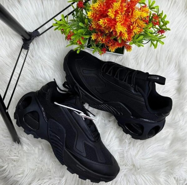 Basket noire tendance homme