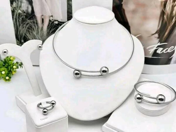 Set de Bijoux Élégants