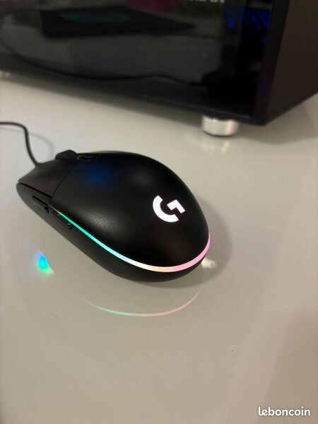Souris Logitech RGB