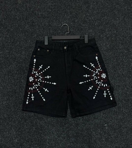 Shorts en jean brodés tendance