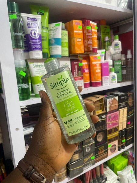 Simple soothing facial toner