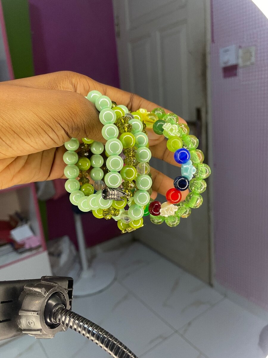 Bracelets colorés en perles