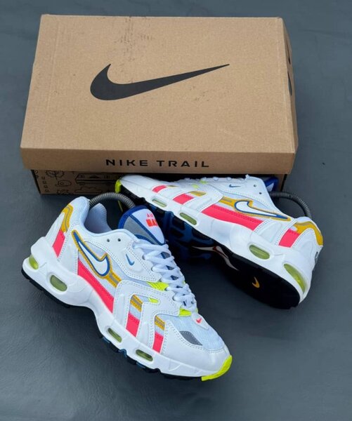 Baskets Nike Air colorées