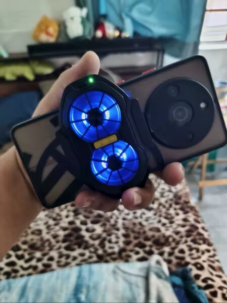 Dual Fan Rechargeable Mobile Phone Cooler for 62-92mm Phone